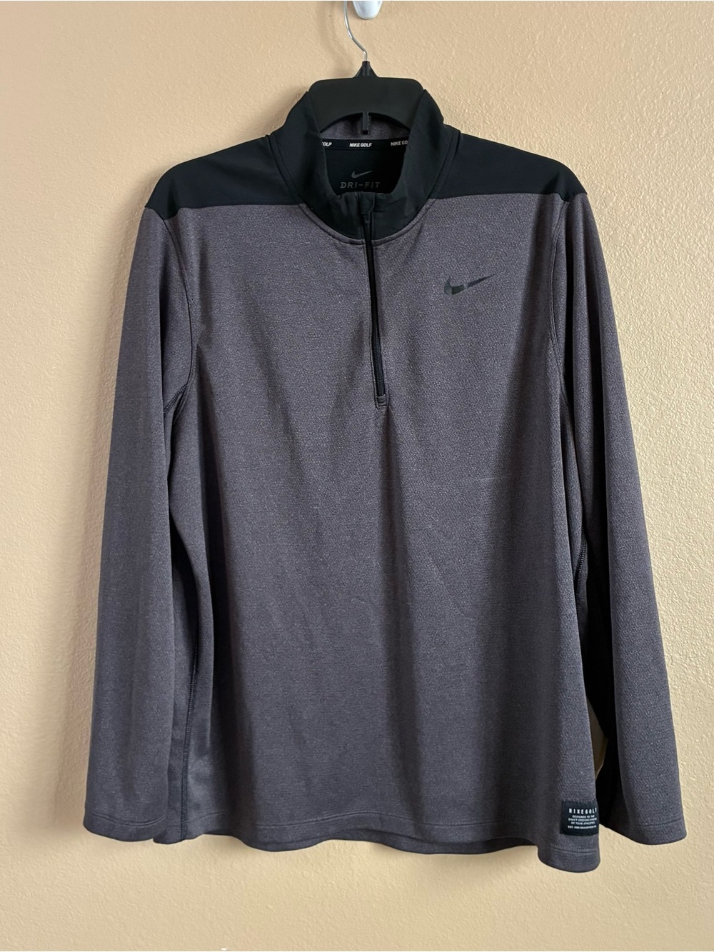 Nike Golf Large Dark Gray and Black Performance Long Sleeve Quarter Zip Pullover